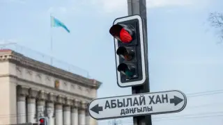 Казахстанцы стали в шесть раз чаще проезжать на красный