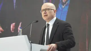 Сербский парламент отправил в отставку премьера Вучевича