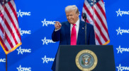 Трамп лишил доступа к секретным данным семью Байдена, Харрис и Клинтон