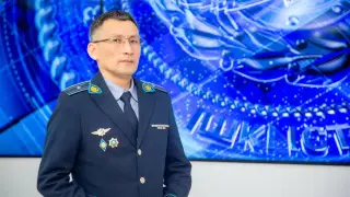 Офицер кадровой службы  МВД задержал закладчика в Астане