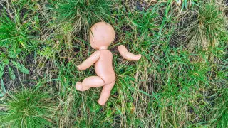 Казахстанку задержали по подозрению в убийстве двух своих малолетних детей