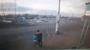 Шокирующий наезд на велосипедиста попал на видео в Карагандинской области