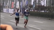 Преждевременное празднование помешало спортсменке выиграть марафон