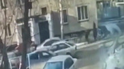 Нападение на школьника в подъезде попало на видео в Павлодаре