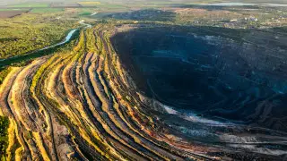 США хотят получить контроль над всеми ресурсами Украины - FT