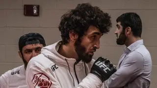 Звезда UFC Забит Магомедшарипов вернулся к тренировкам