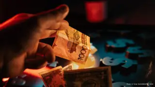 Какие переводы казахстанцев за границу будут считаться подозрительными? Узнайте о новых правилах