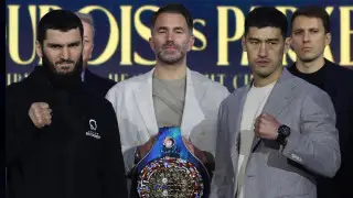 Бивол и Бетербиев заработали миллионы на фанатах