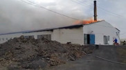 Огонь охватил птицефабрику под Карагандой