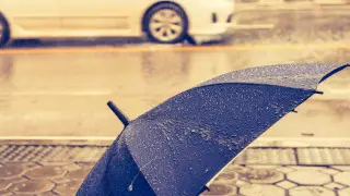 Дождь с грозой, ветер и туман – штормовые предупреждения объявлены в Казахстане