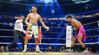 Нокаут в карде Алимханулы: чемпион сделал заявление о переходе в профи