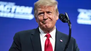 “Люди начали верещать“: Трамп объяснил свое решение о приостановке действия пошлин