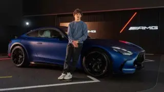 18-летнему пилоту “Формулы-1“ подарили суперкар, но ездить на нем ему нельзя