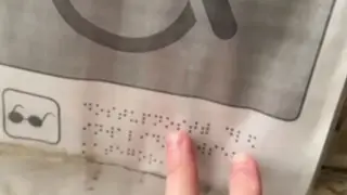 Объявление на здании в Усть-Каменогорске озадачило Казнет