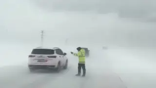 Китай штормит: синоптики продлили оранжевый уровень тревоги