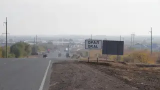 “Посреди степи“: жители ЗКО пожаловались на “абсурдный“ дорожный знак