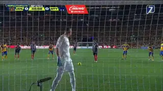 Вратарь пытался отбить пятой точкой удар Рамоса с пенальти: видео