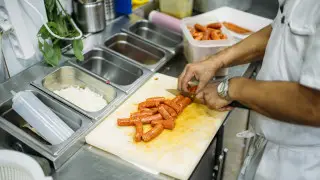 “Что с котлетами?“ Астанчане жалуются на отравление в популярном кафе