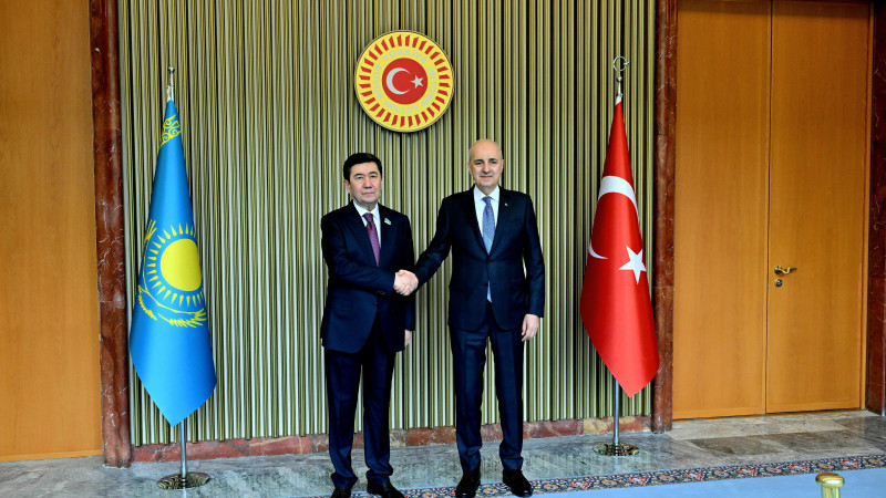 Фото: пресс-служба Мажилиса