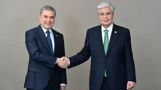 О чем говорили Токаев и Бердымухамедов на неформальной встрече в Туркестане