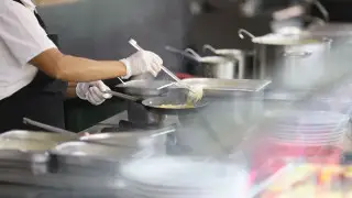 Отравление в кафе Астаны: сколько человек еще в больнице