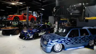 Основатель West Coast Customs распродает свою коллекцию