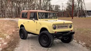 Уникальный рестомод Scout на шасси Wrangler уйдет с молотка. Смотрим