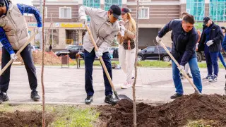 Астанчане вышли на масштабный общегородской субботник