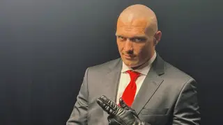 Официально объявлена дата боя Усика за титул абсолютного чемпиона