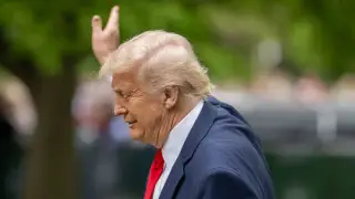 Рейтинг одобрения Трампа снизился до рекордного уровня