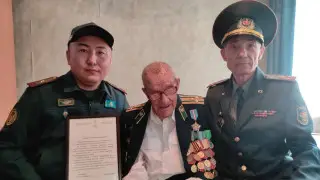 “Какой ты живучий, сынок“: 102-летие празднует один из старейших ветеранов Казахстана