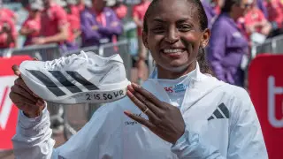 Бегунья из Эфиопии установила мировой марафонский рекорд