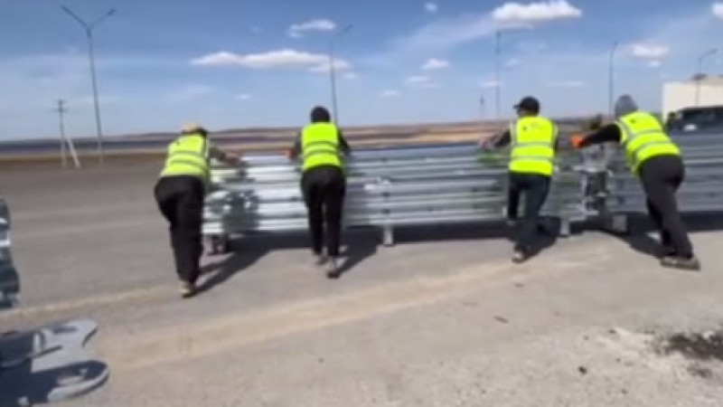 Кадры из видео