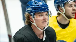 “Неправильно увозить девушку из семьи“ - игрок сборной Казахстана о смене гражданства