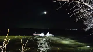 Пятерых детей унесло на катамаране в Бурабае