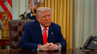 Трамп заявил, что может занять сторону Украины из-за действий Путина