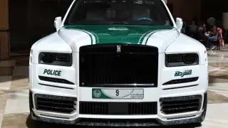 Полиция Дубая пополнила автопарк эксклюзивным Rolls-Royce