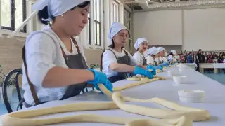 Самый длинный лагман раскатали в Алматы и установили рекорд