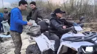 В полиции объяснили штраф родителям мальчика, помогавшего укреплять дамбу в СКО