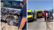 Поезд, автобус и автомобиль Mercedes столкнулись на железнодорожном переезде в Таразе
