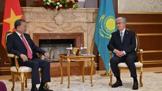 Госвизит То Лама в Астану: видео