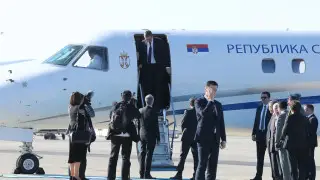 Летевший в Москву самолет Вучича экстренно сел в Баку из-за атаки дронов