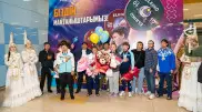 Медалистов ЧМ по тяжелой атлетике встретили в аэропорту Алматы