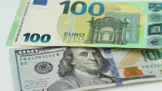 В Украине рассматривают возможность перехода с доллара на евро