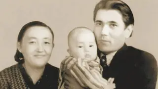 Токаев поделился воспоминаниями о своей матери