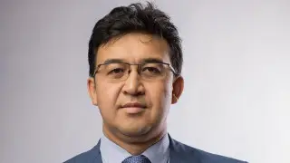 У пригрозившего сотовым операторам вице-министра закончился срок полномочий