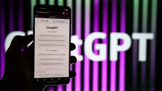 ChatGPT вошел в топ-5 самых посещаемых сайтов мира