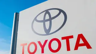 Toyota не паникует из-за тарифов США: в компании назвали причины