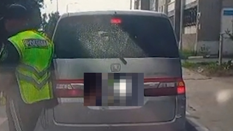 Кадры из видео