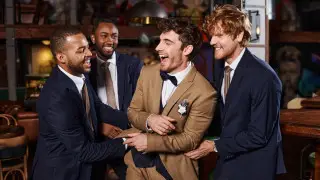 Стильные образы для парней: что надеть на выпускной в 2025 году